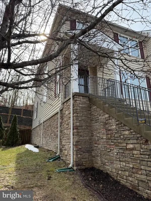 100 Mooring Ct, STAFFORD, VA 22554