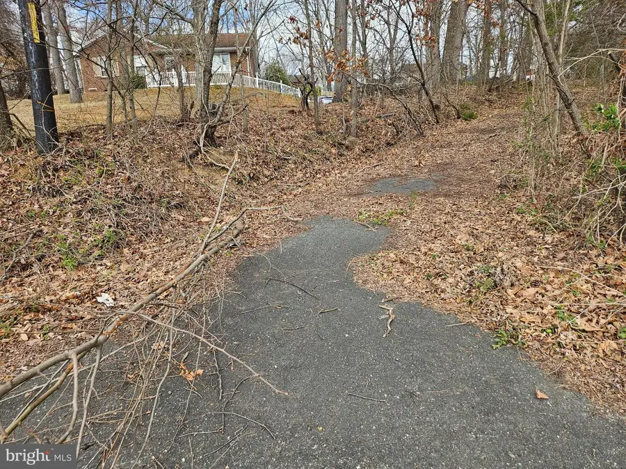 255 Butler Rd, Fredericksburg, VA 22405 - #2