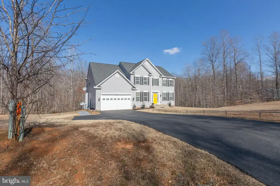74 Crowncrest Rd, Fredericksburg, VA 22406 - #3