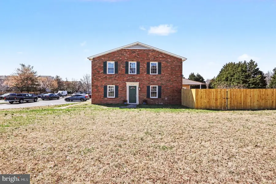 1619 Meadow Dr, Fredericksburg, VA 22405 - #2