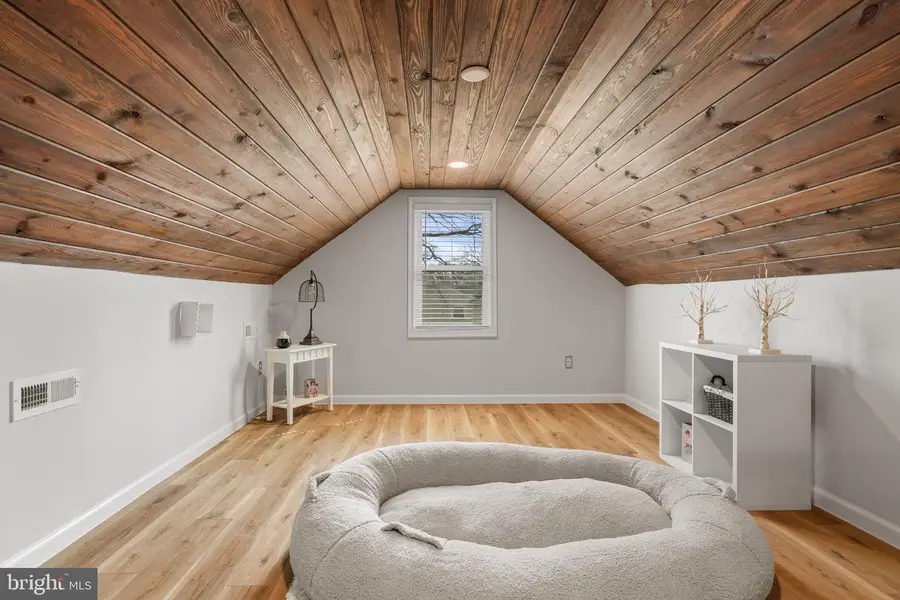 37 Pendleton Rd, Fredericksburg, VA 22405 - #3