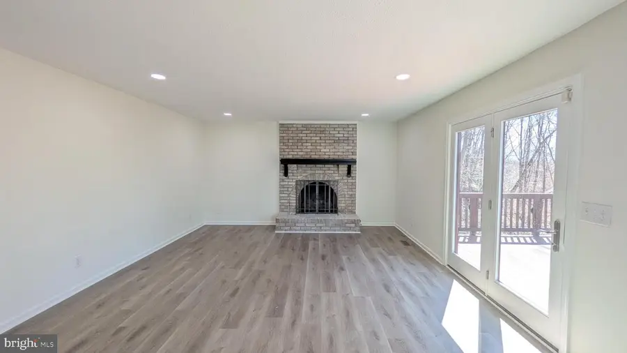 205 Admiral Cv, Stafford, VA 22554 - #2