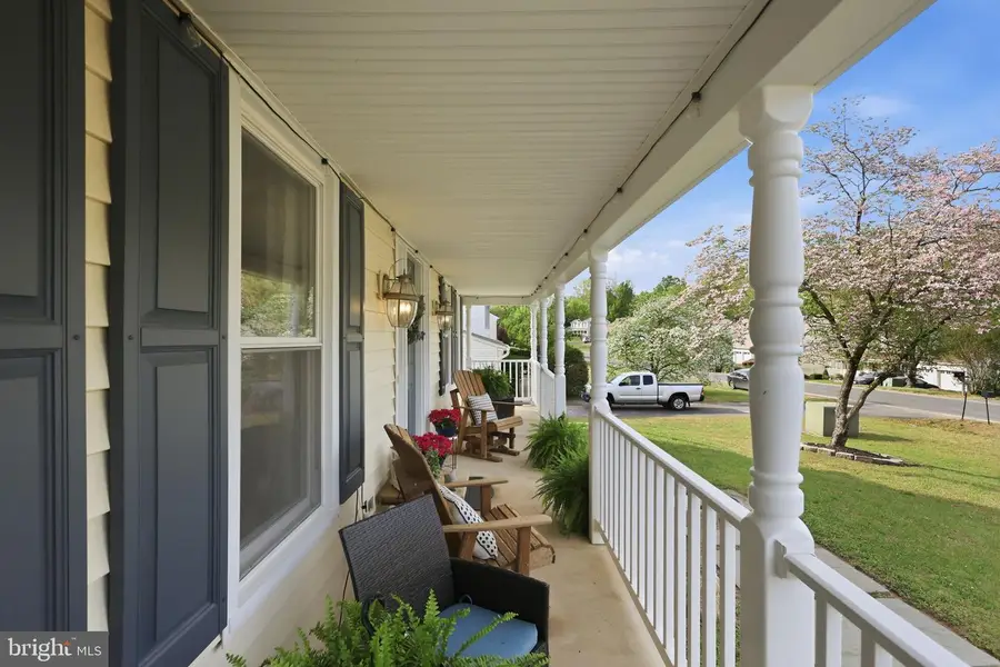 16 Summerwood Dr, Stafford, VA 22554 - #3