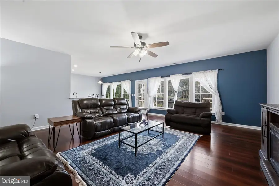 1104 Columbus Dr, Stafford, VA 22554 - #3