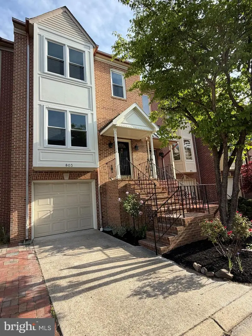 803 Shaw Ct, Fredericksburg, VA 22405 - #2