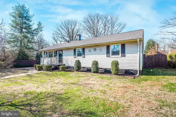 33 Blair Rd, FREDERICKSBURG, VA 22405