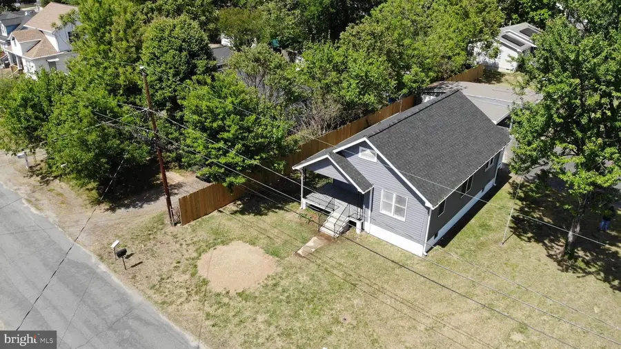 109 E Chatham St, Fredericksburg, VA 22405 - #2