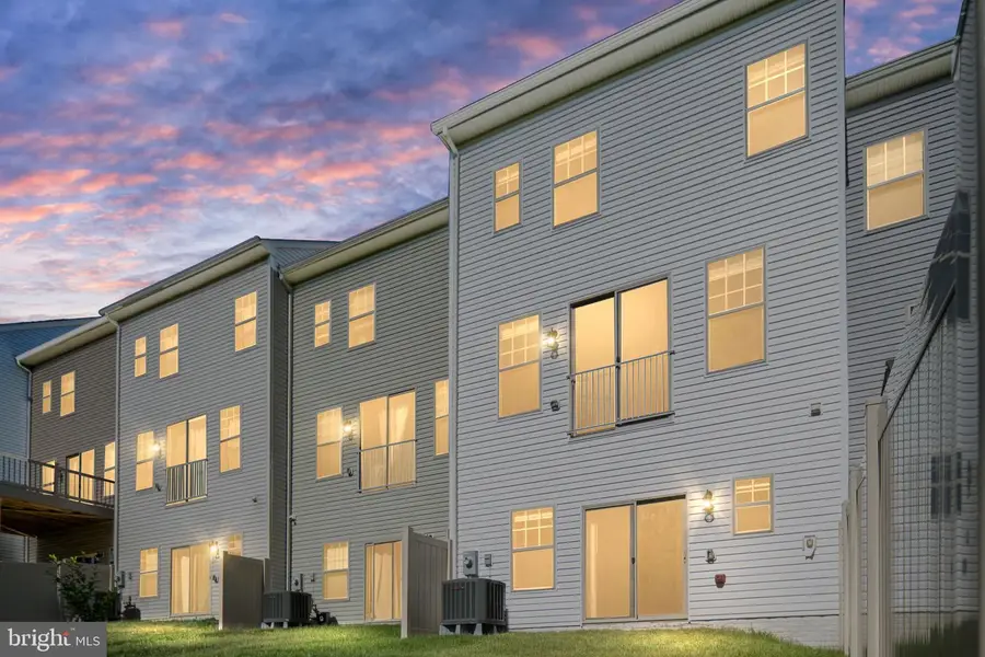 180 Shaded Valley Ct, Stafford, VA 22554 - #2