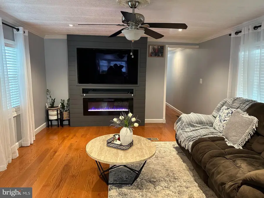 10 Renee Rd, Stafford, VA 22556 - #2