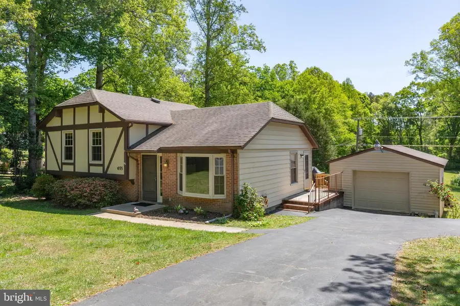 655 Holly Corner Rd, Fredericksburg, VA 22406 - #3