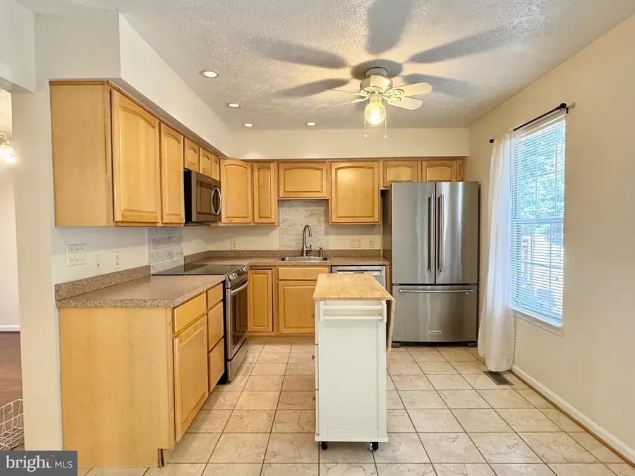 105 Staunton Ct, Stafford, VA 22554 - #2