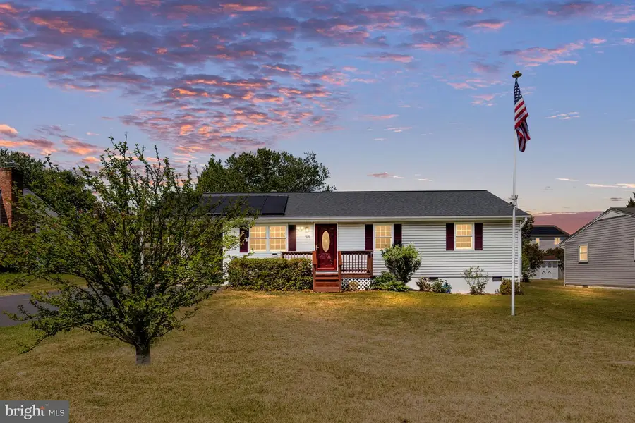 919 Eastern View Dr, Fredericksburg, VA 22405 - #2