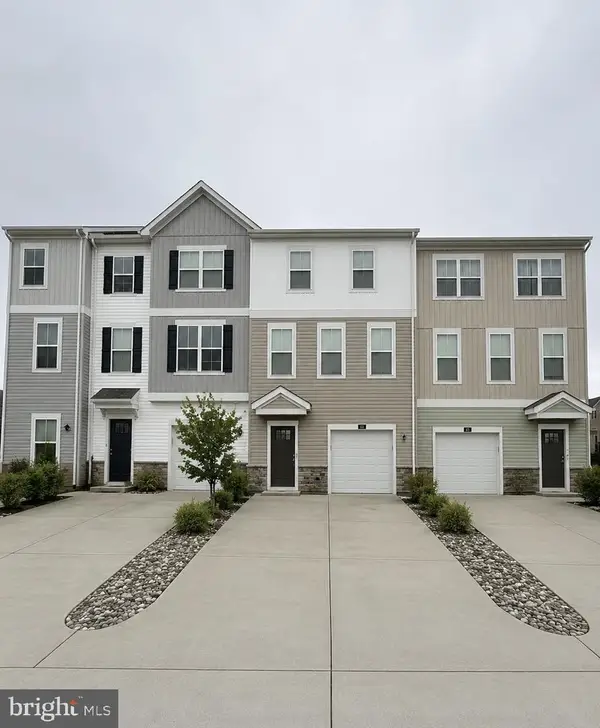 402 Honeyberry Ln, FREDERICKSBURG, VA 22405