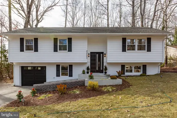 2221 Harpoon Dr, STAFFORD, VA 22554