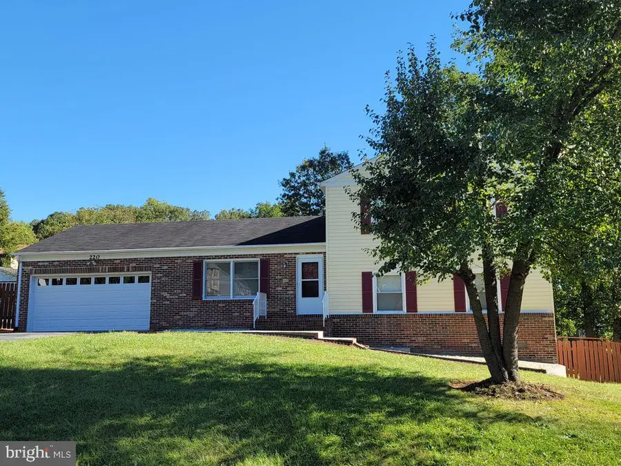 220 Tanglewood Ln, Stafford, VA 22554 - #2
