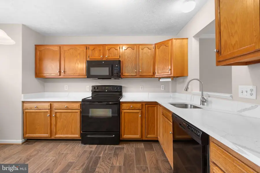 204 Sterling Ct, Stafford, VA 22554 - #2