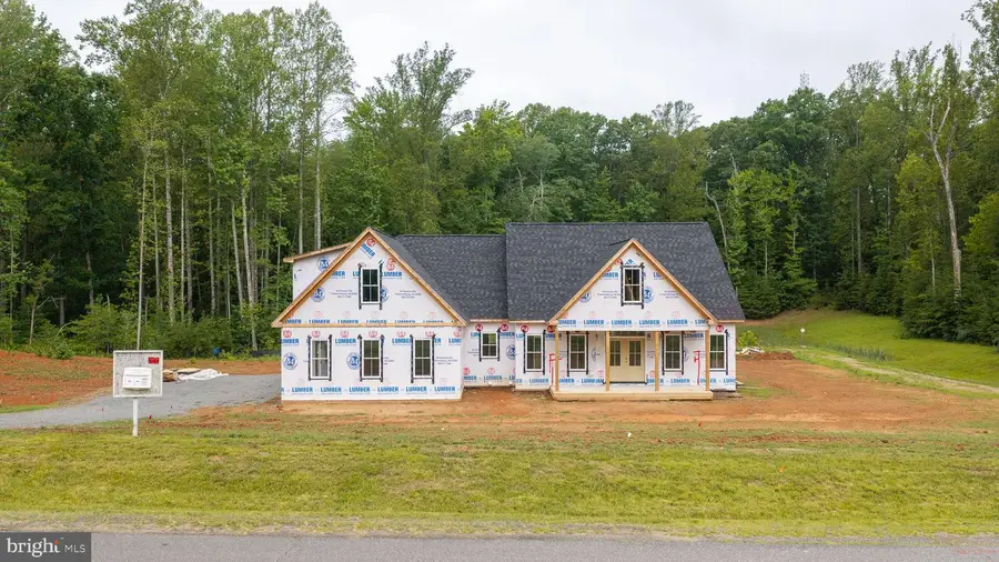 38 Dahlia Ln, Fredericksburg, VA 22406 - #2