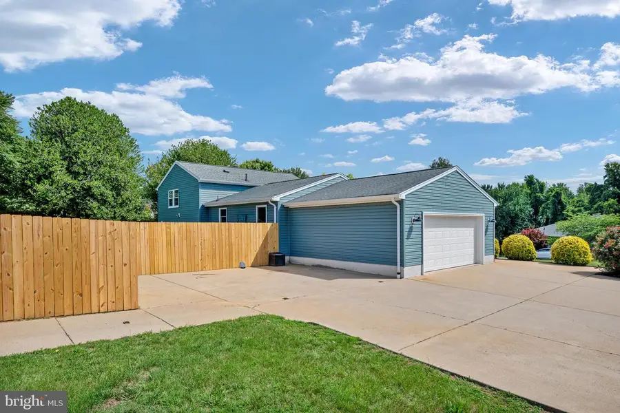 400 Collingwood Dr, Fredericksburg, VA 22405 - #2