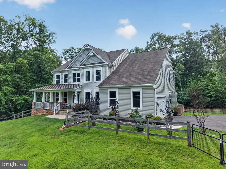 526 Fair Havens Ln, Fredericksburg, VA 22406 - #2