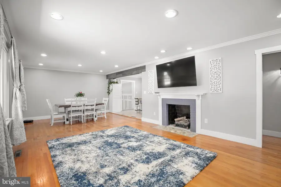 607 Culpeper St, Fredericksburg, VA 22405 - #3