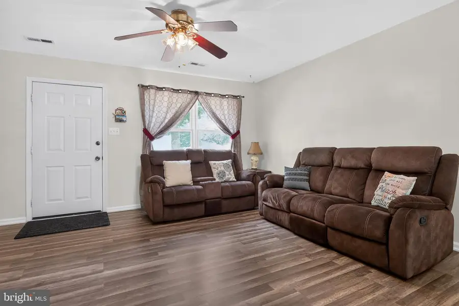 9 Breezy Hill Dr, Stafford, VA 22556 - #3