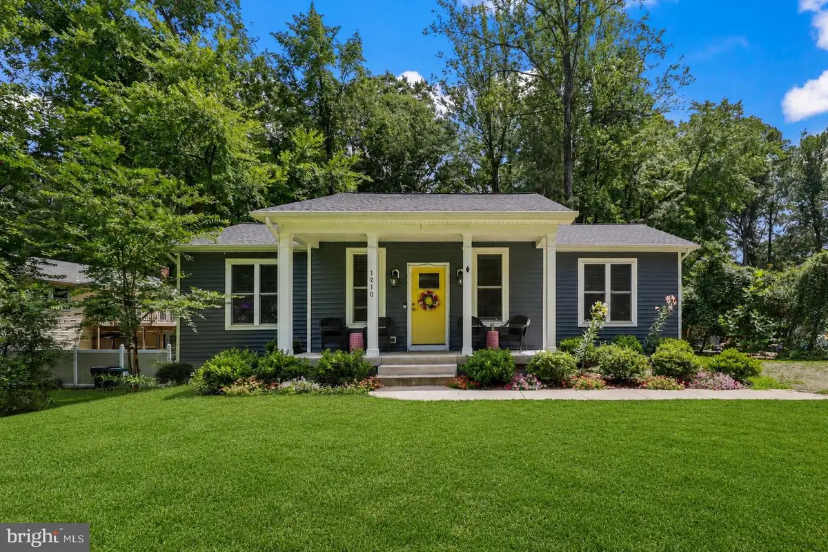 1210 Amherst Ave, Fredericksburg, VA 22405 - #1