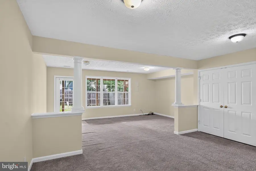 106 Charles St, Fredericksburg, VA 22405 - #3