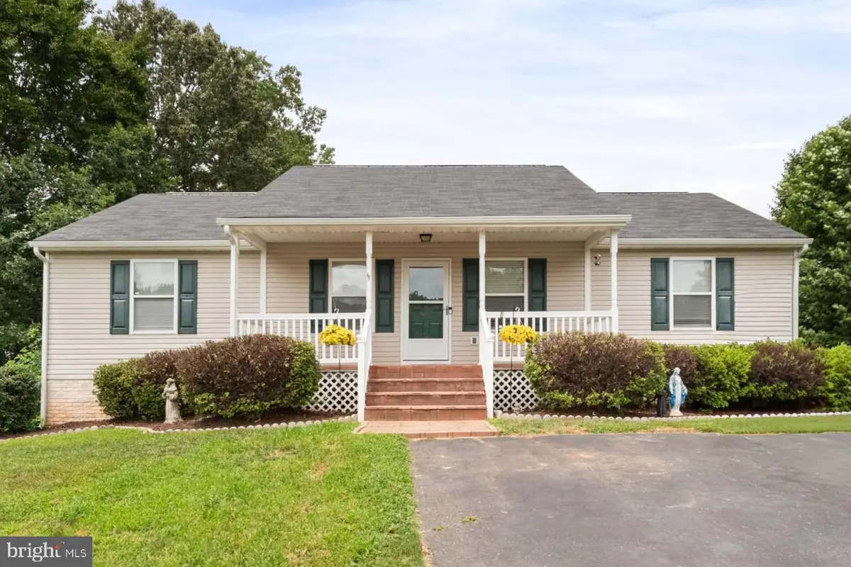 7 Cory Ct, Stafford, VA 22554 - #1