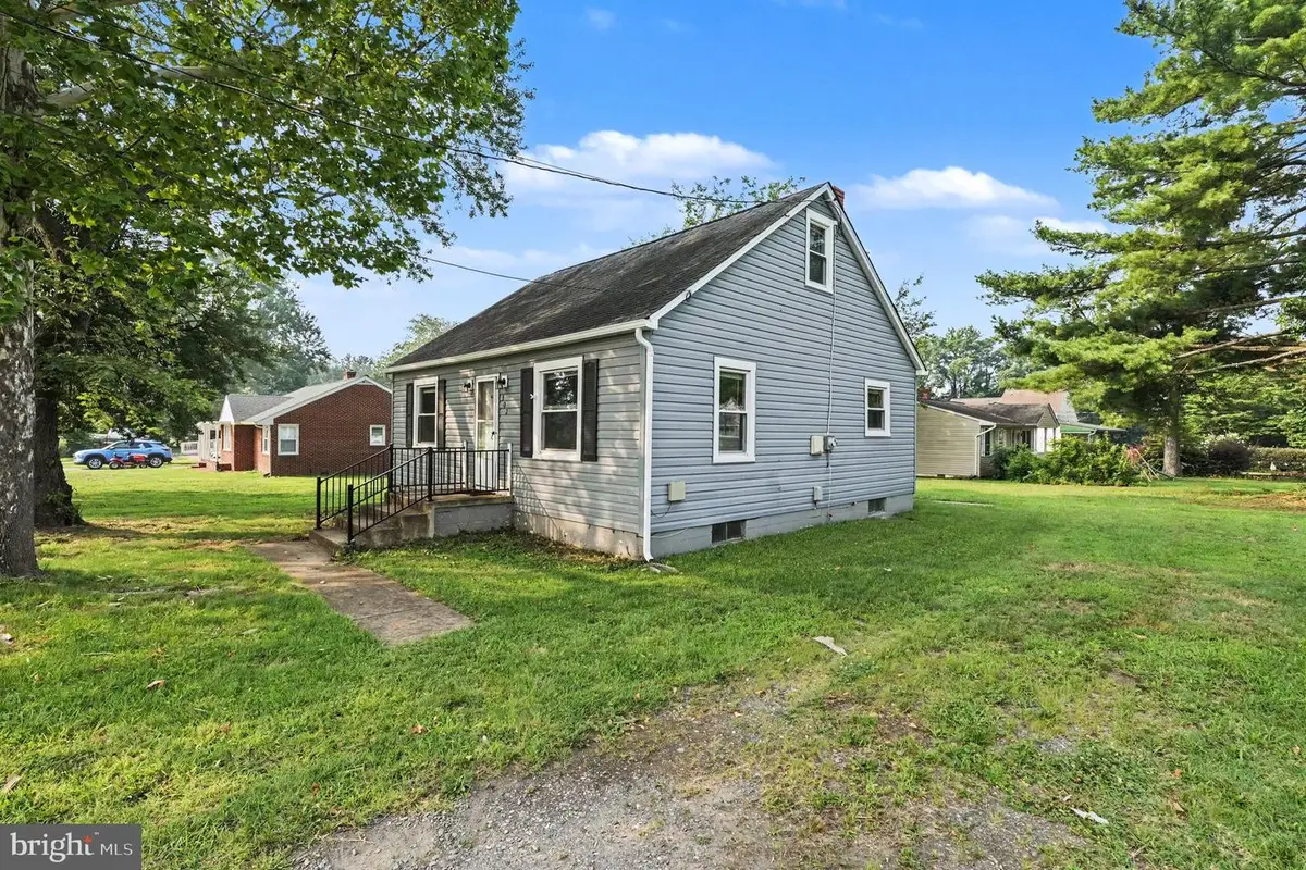 302 E Chatham St, Fredericksburg, VA 22405 - #1