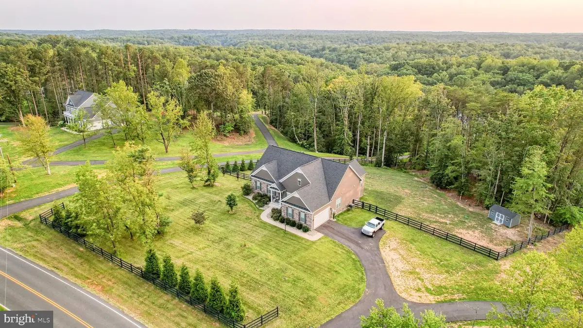 967 Mountain View Rd, Fredericksburg, VA 22406 - #1