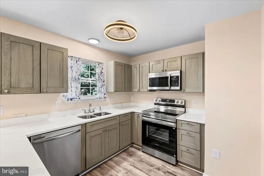103 Barrows Ct, Fredericksburg, VA 22406 - #3