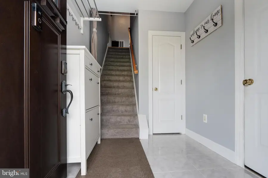 211 Shaw Ct, Fredericksburg, VA 22405 - #2