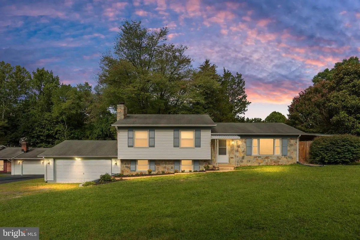 605 Payton Dr, Fredericksburg, VA 22405 - #1