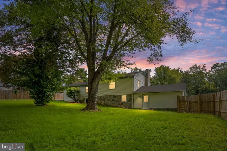 605 Payton Dr, Fredericksburg, VA 22405 - #3