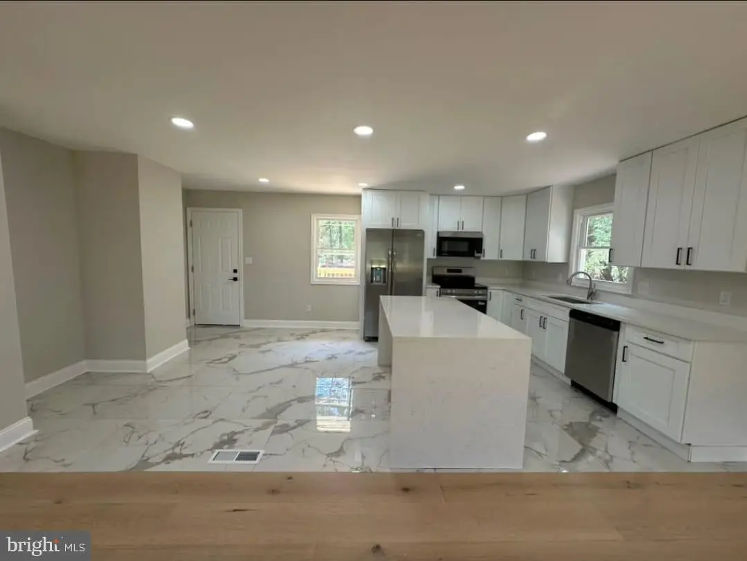21 Salvington Rd, Fredericksburg, VA 22405 - #1