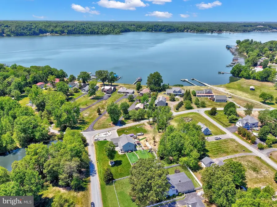 22 Sandy Ln, Stafford, VA 22554 - #3