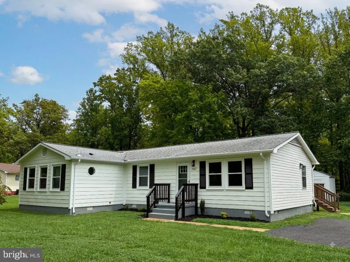 707 Holly Corner Rd, Fredericksburg, VA 22406 - #1