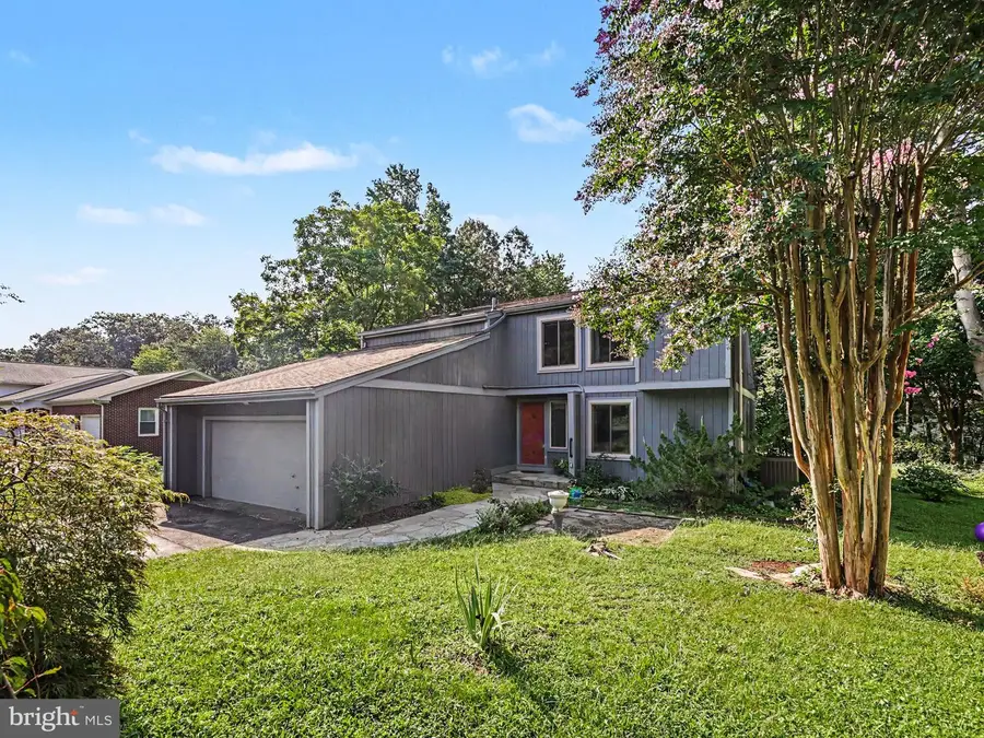 415 Collingwood Dr, Fredericksburg, VA 22405 - #2