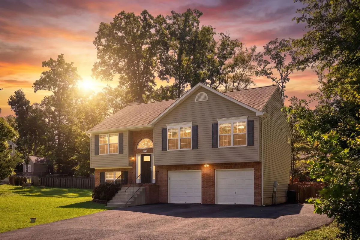 29 Breezy Hill Dr, Stafford, VA 22556 - #1