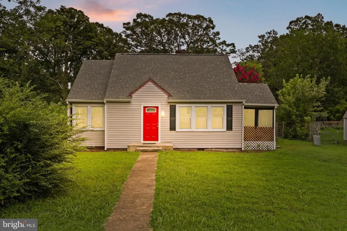 6 Randolph Rd, Fredericksburg, VA 22405 - #1