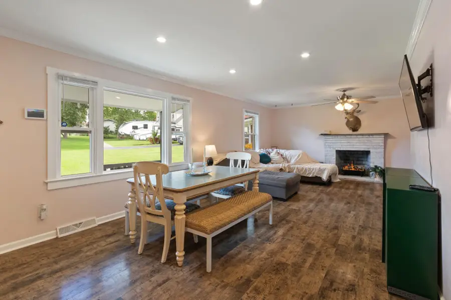 714 Scott Dr, Fredericksburg, VA 22405 - #3