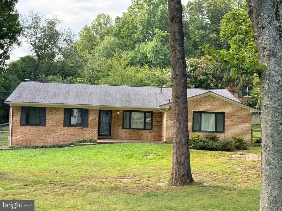 534 Cumberland Rd, Fredericksburg, VA 22405 - #2