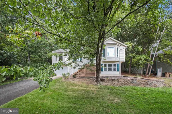 2411 Harpoon Dr, STAFFORD, VA 22554