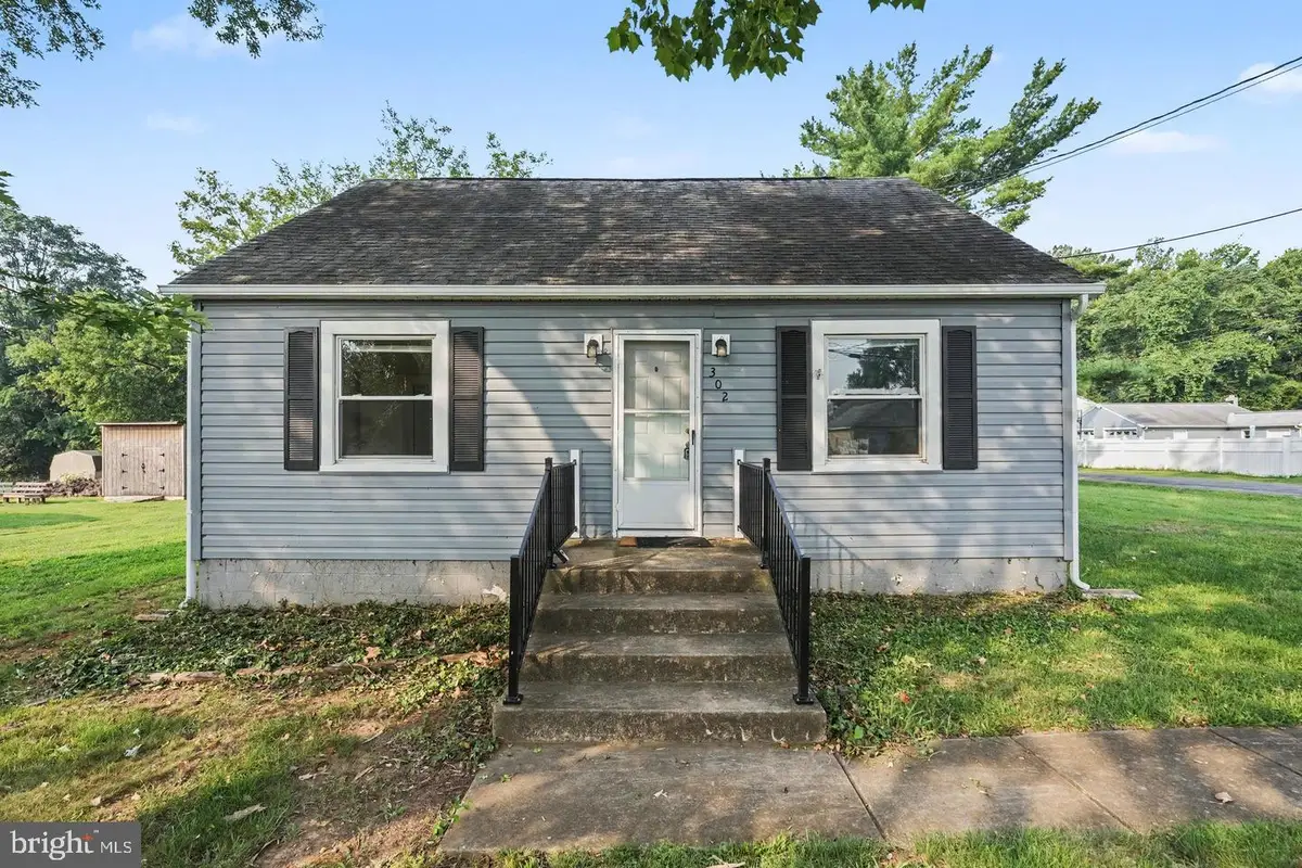 302 E Chatham St, Fredericksburg, VA 22405 - #1