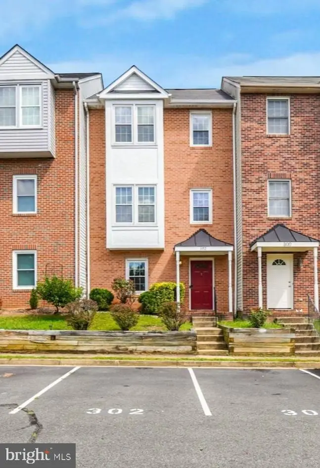 302 Barrie Pl, Fredericksburg, VA 22405 - #1
