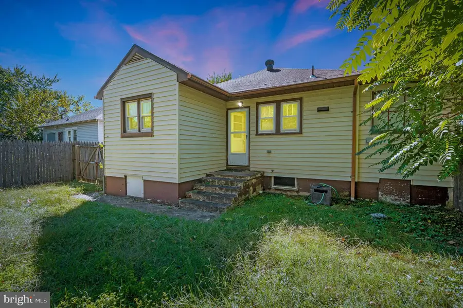 105 Chatham St, Fredericksburg, VA 22405 - #2