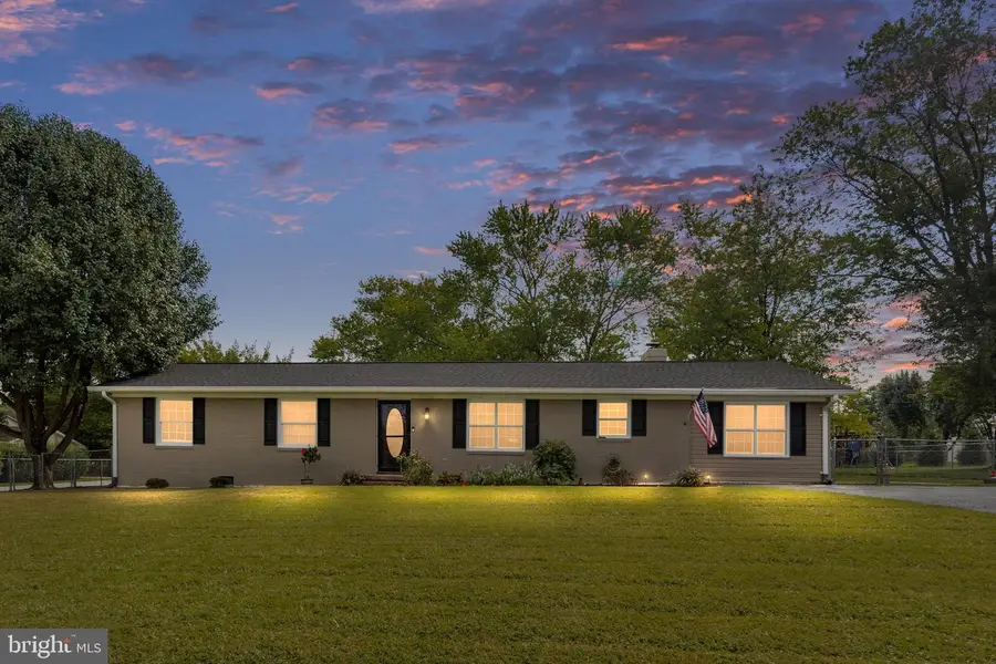 718 Payton Dr, Fredericksburg, VA 22405 - #2