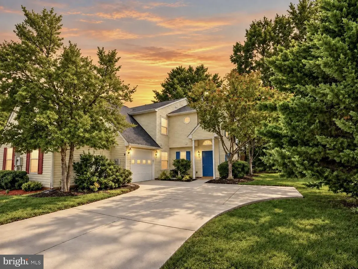 2 Regency Dr, Stafford, VA 22554 - #1
