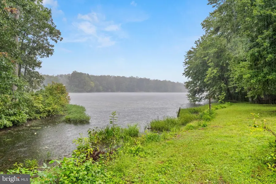 1022 Lakeview Dr, Stafford, VA 22556 - #2