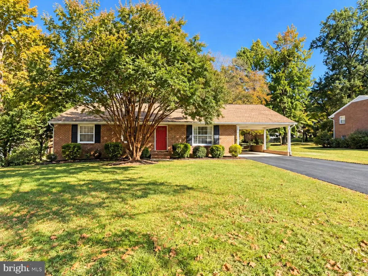 450 Ferry Rd, Fredericksburg, VA 22405 - #1